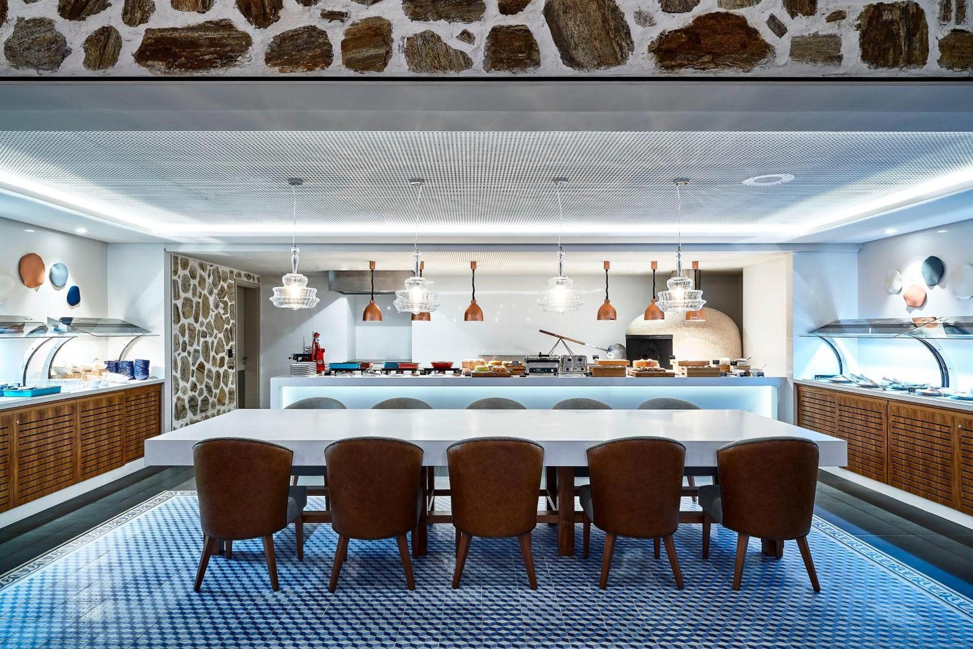 โรงแรมเชอราตัน ซันโตส ภายนอก รูปภาพ The open kitchen of the restaurant