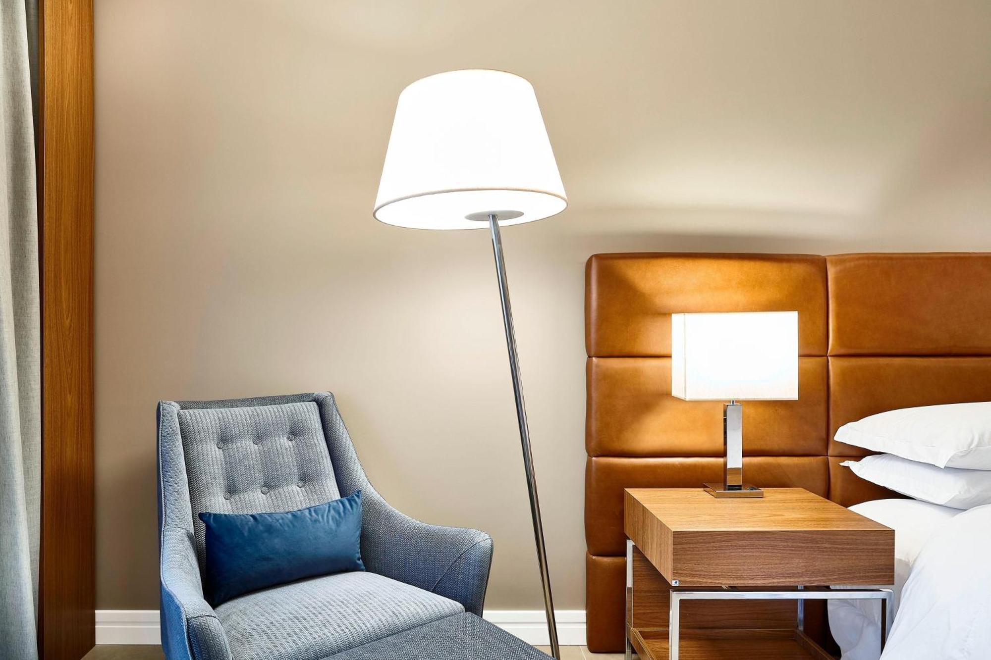 โรงแรมเชอราตัน ซันโตส ภายนอก รูปภาพ Floor lamp