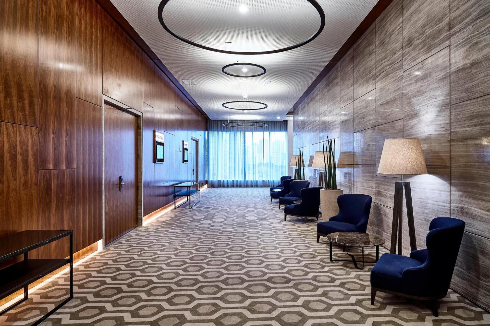 โรงแรมเชอราตัน ซันโตส ภายนอก รูปภาพ The interior of the hotel